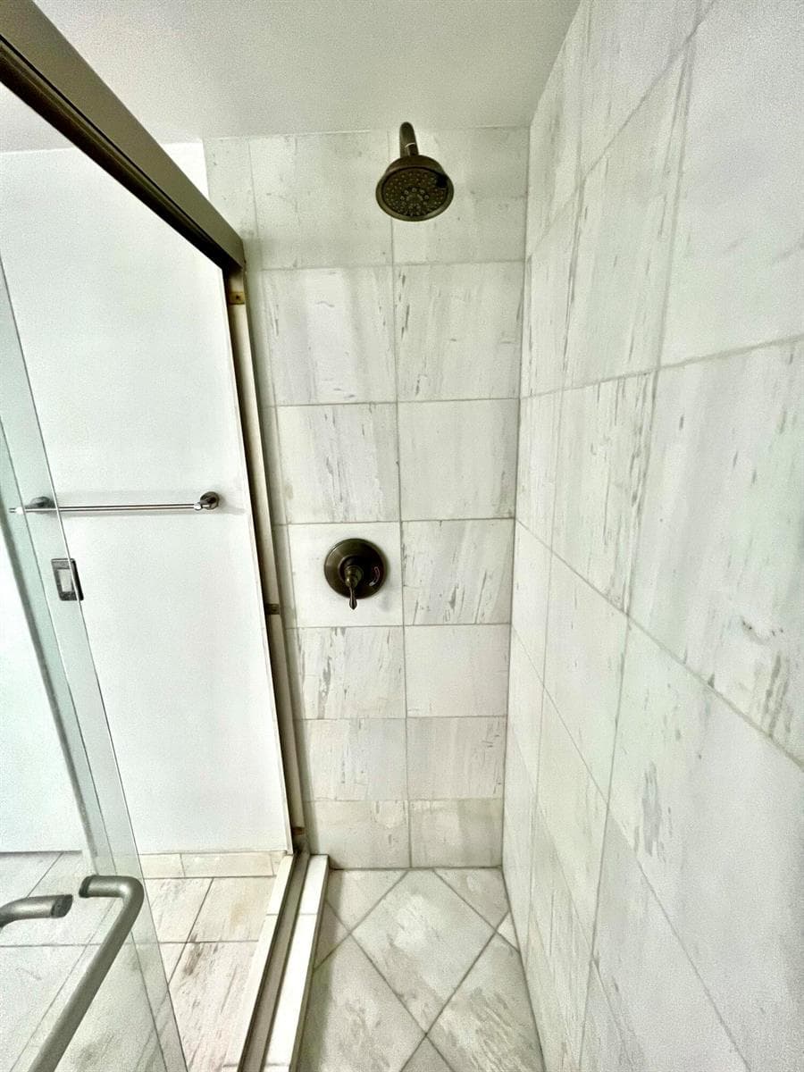 3400 NE 192nd Street # 1102, Aventura FL 33180 — 10
