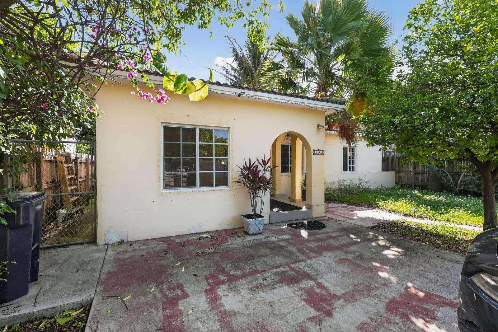 2131 Biarritz Drive, Miami Beach FL 33141 — 29