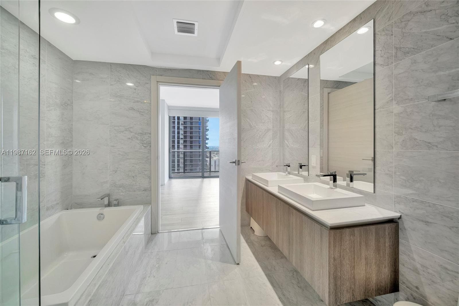 801 S Miami Ave # 2909, Miami FL 33130 — 14