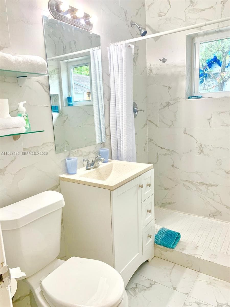 2 NE 45th St, Miami FL 33137 — 21