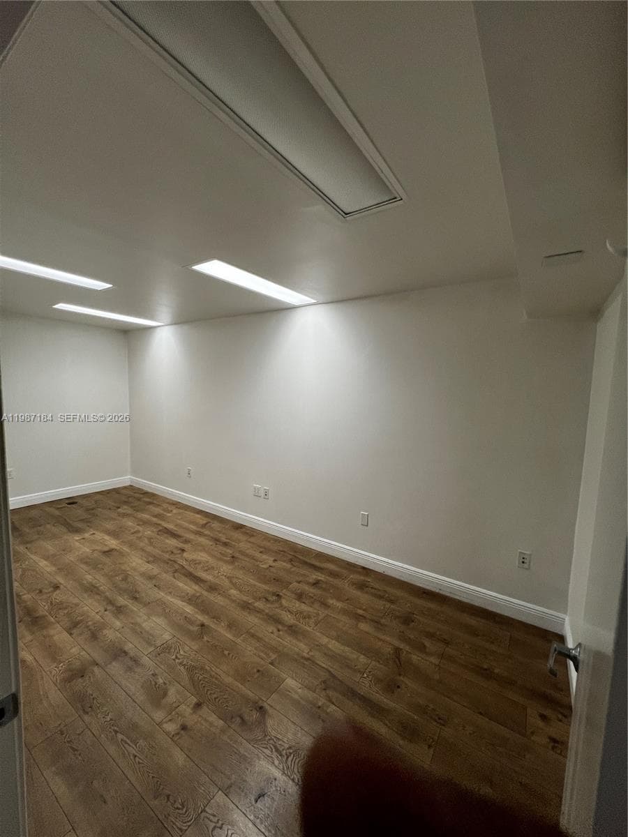 8221 NW 30th Ter, Doral FL 33198 — 6