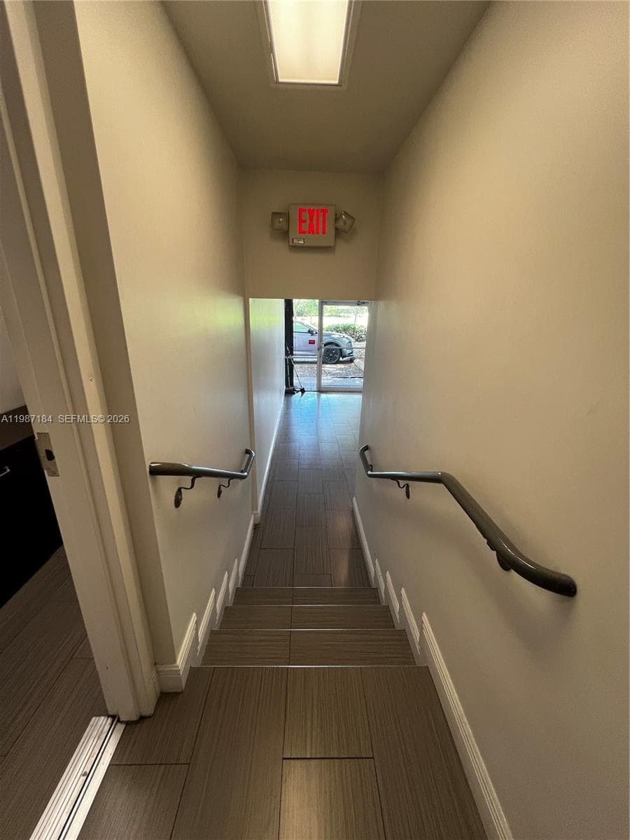 8221 NW 30th Ter, Doral FL 33198 — 3