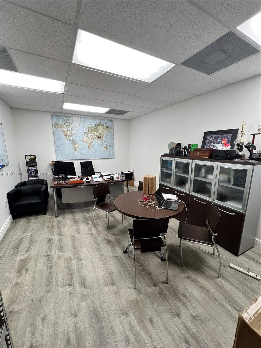 8221 NW 30th Ter, Doral FL 33198 — 14