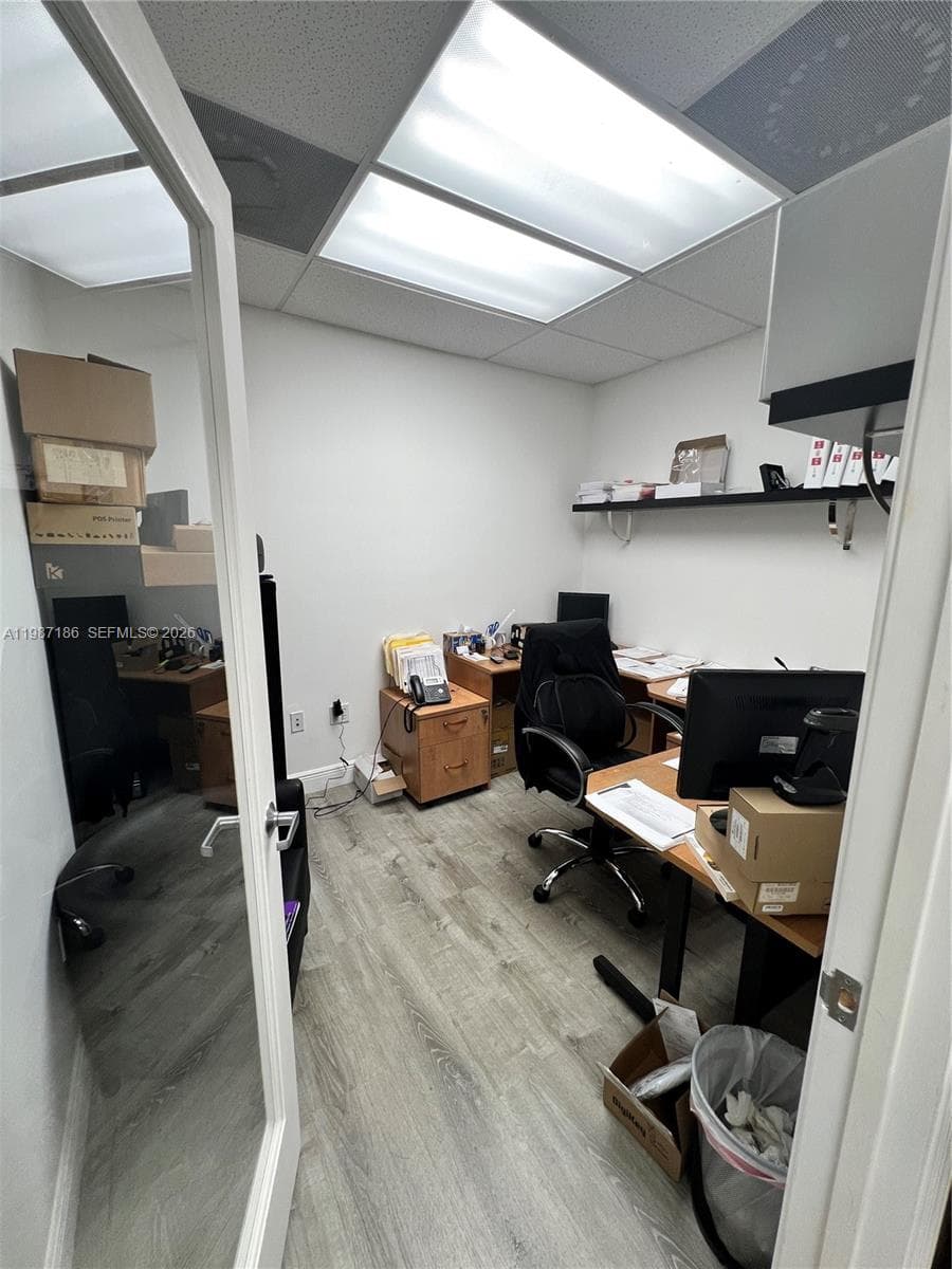 8221 NW 30th Ter, Doral FL 33198 — 7