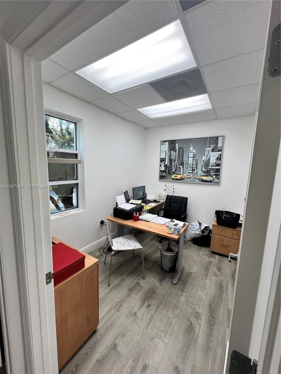 8221 NW 30th Ter, Doral FL 33198 — 4