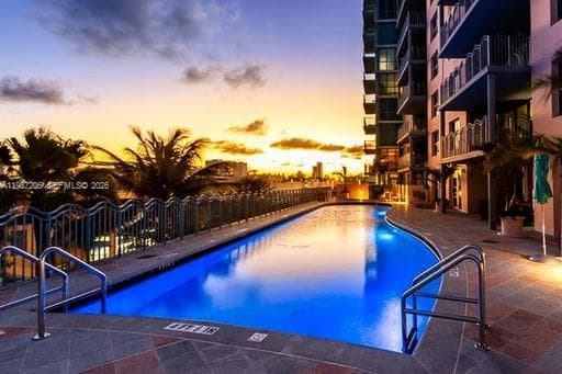1500 Ocean Dr # 10, Miami Beach FL 33139 — 44