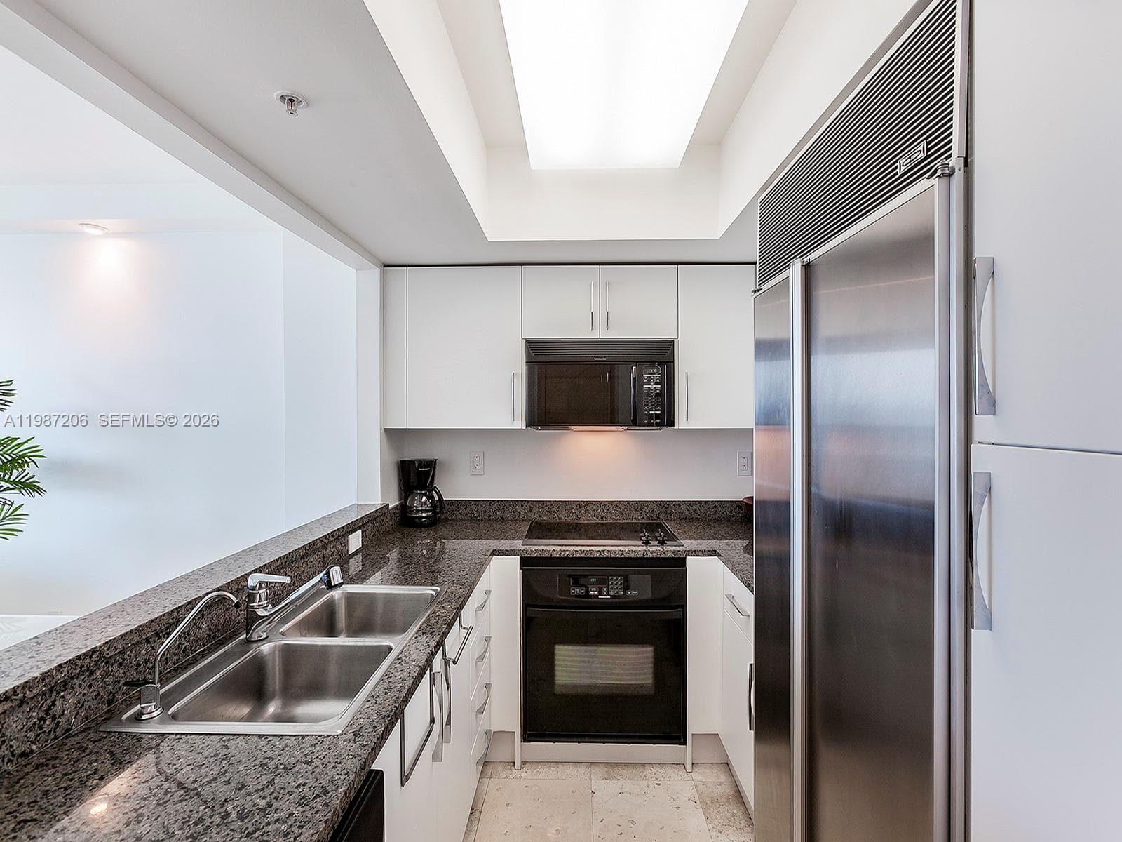 1500 Ocean Dr # 10, Miami Beach FL 33139 — 8