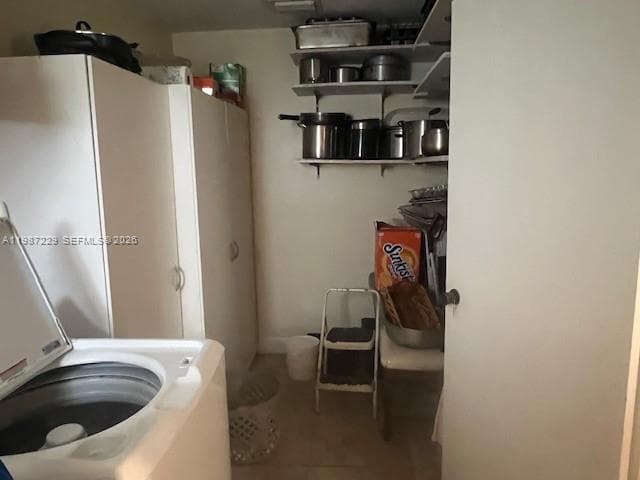 3366 Thomas Ave, Miami FL 33133 — 16