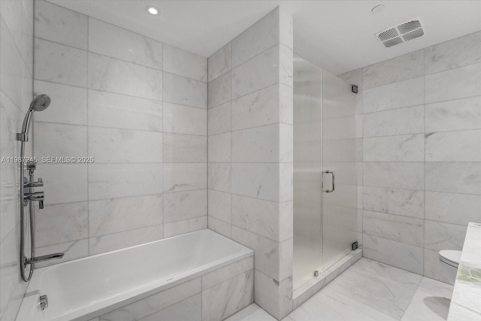 500 Alton Rd # 2402, Miami Beach FL 33139 — 23