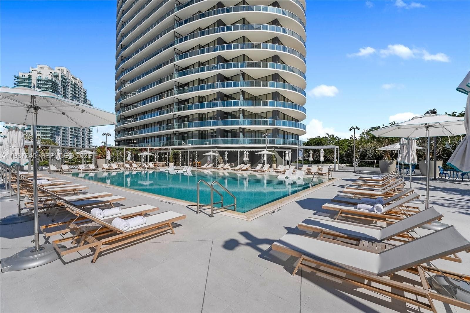 500 Alton Rd # 2402, Miami Beach FL 33139 — 46