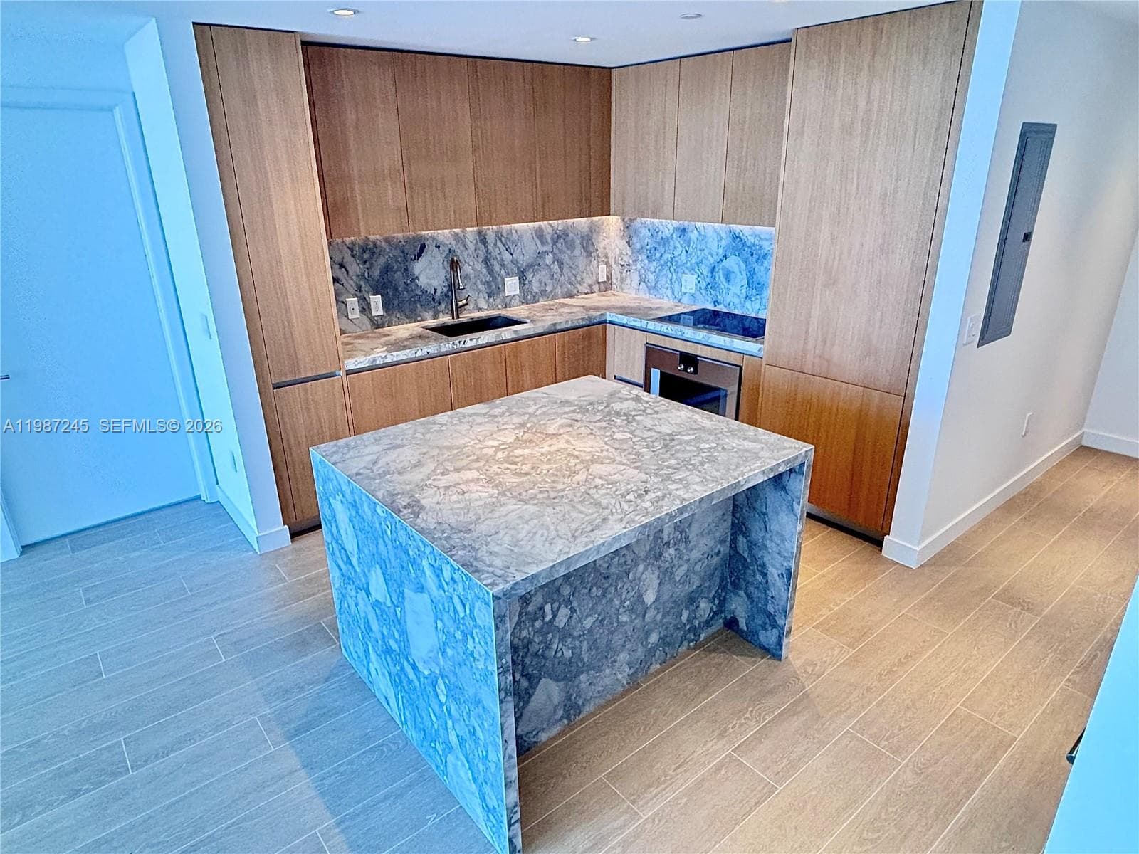 500 Alton Rd # 2402, Miami Beach FL 33139 — 12