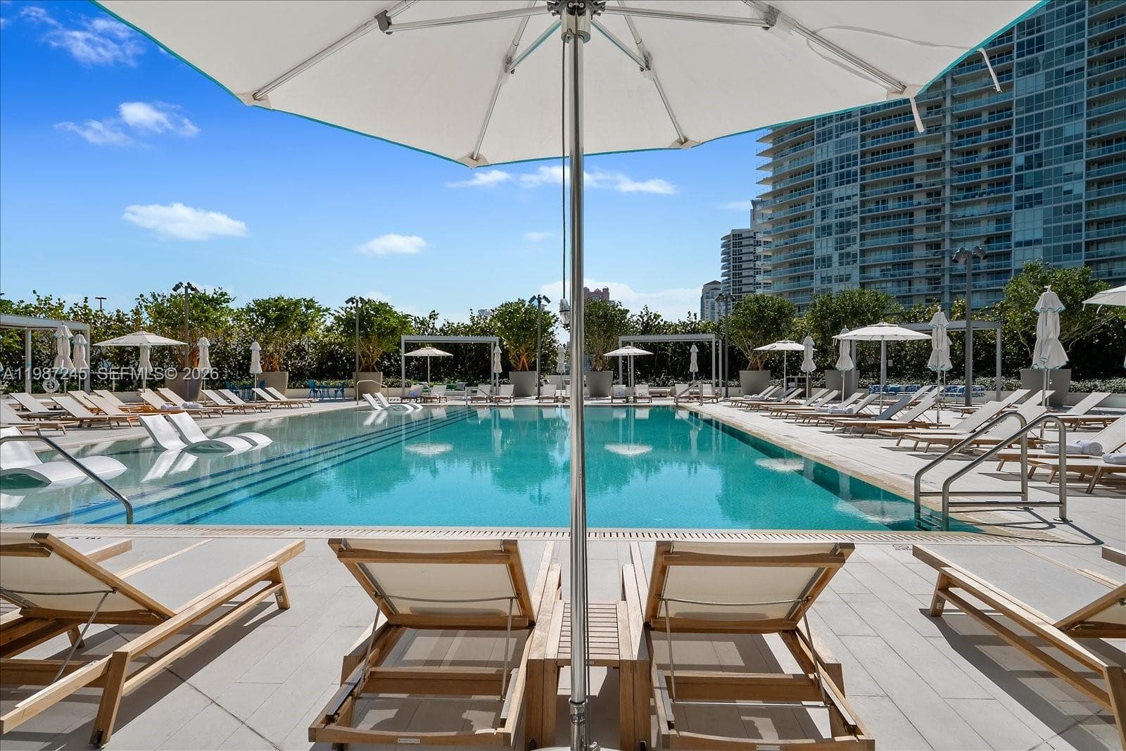 500 Alton Rd # 2402, Miami Beach FL 33139 — 45