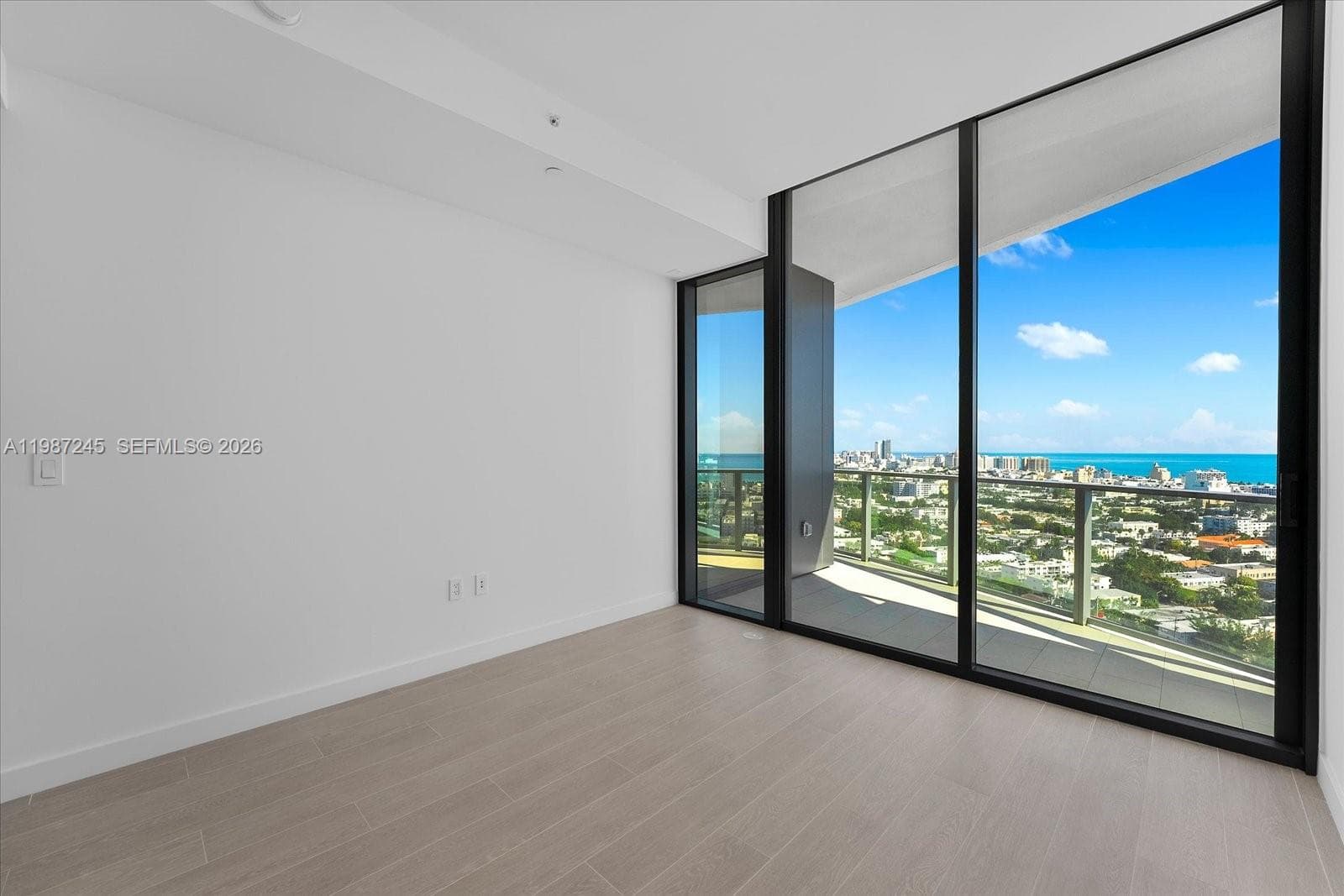 500 Alton Rd # 2402, Miami Beach FL 33139 — 29