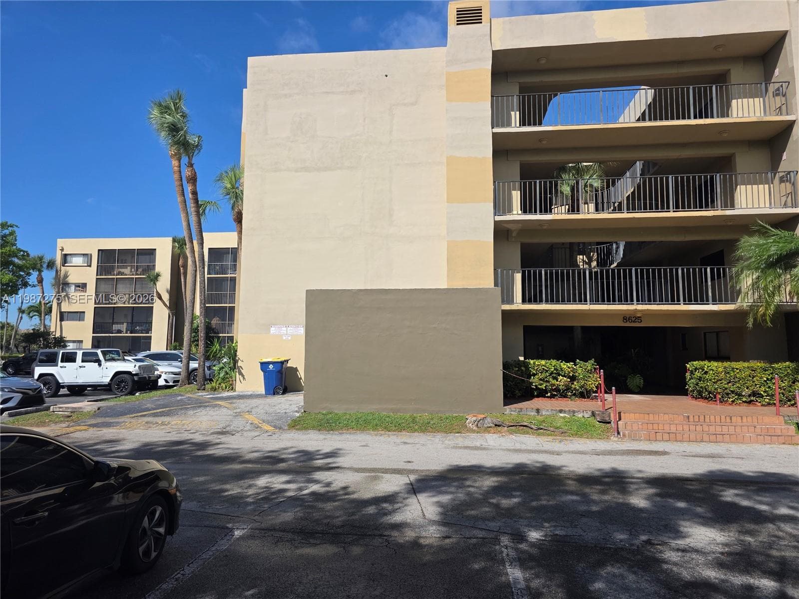 8615 NW 8th St # 319, Miami FL 33126 — 2