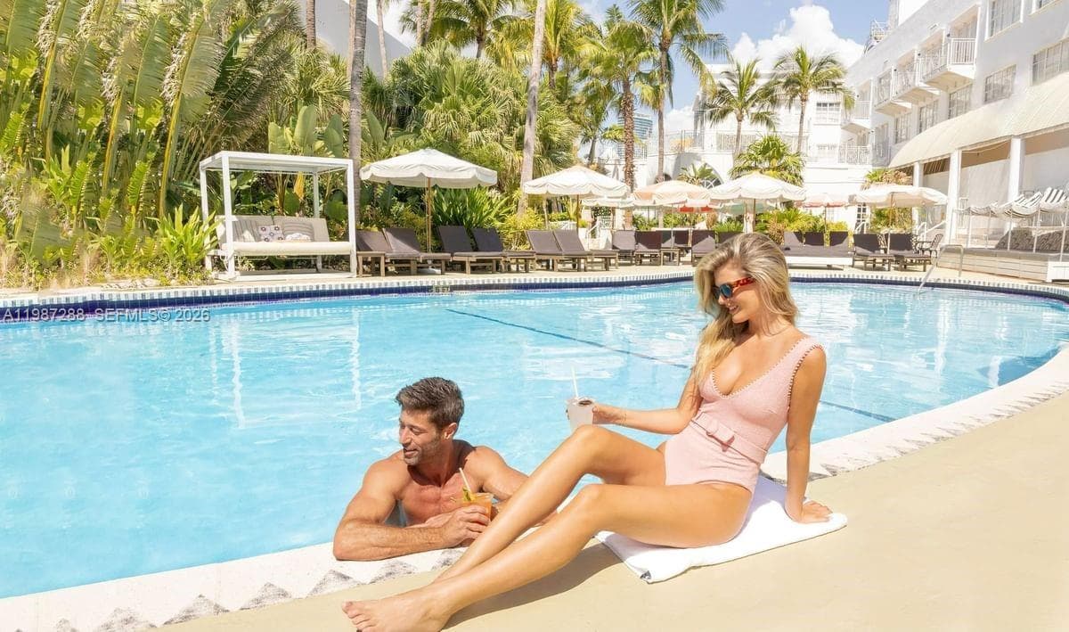 428 Collins Ave # 7, Miami Beach FL 33139 — 23