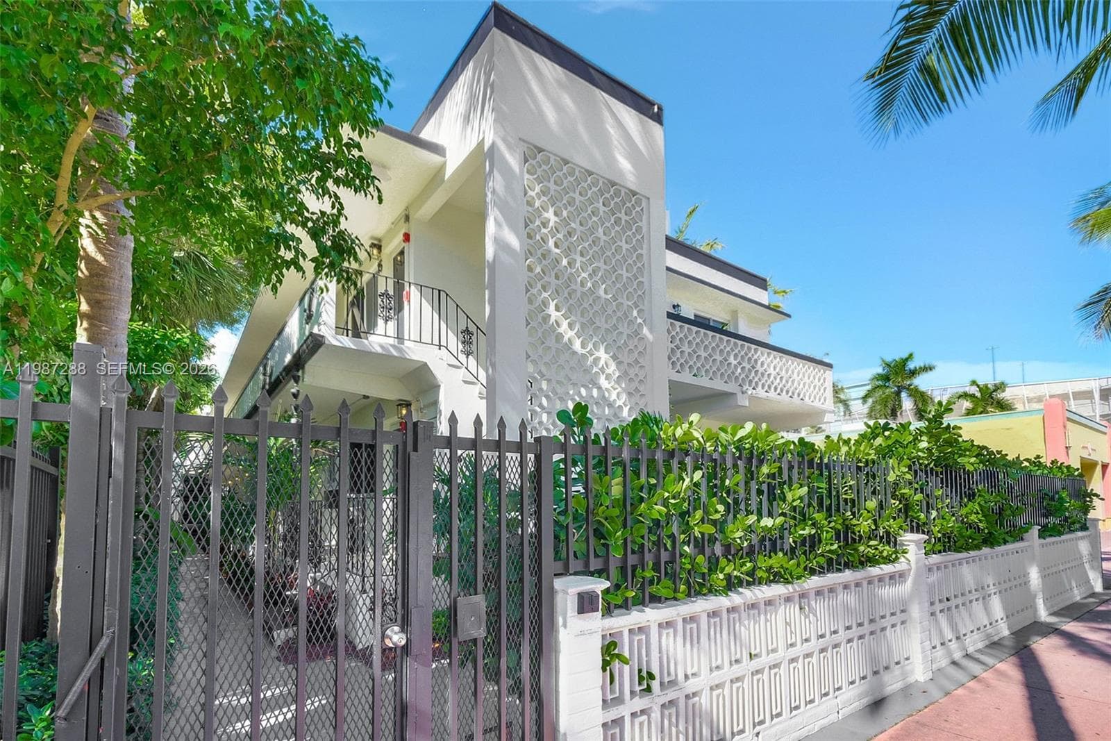 428 Collins Ave # 7, Miami Beach FL 33139 — 17