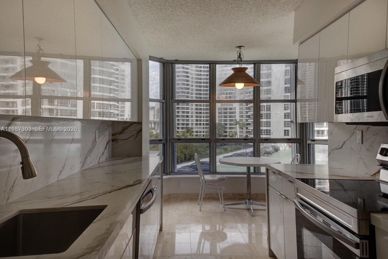 3600 Mystic Pointe Dr # 613, Aventura FL 33180 — 9