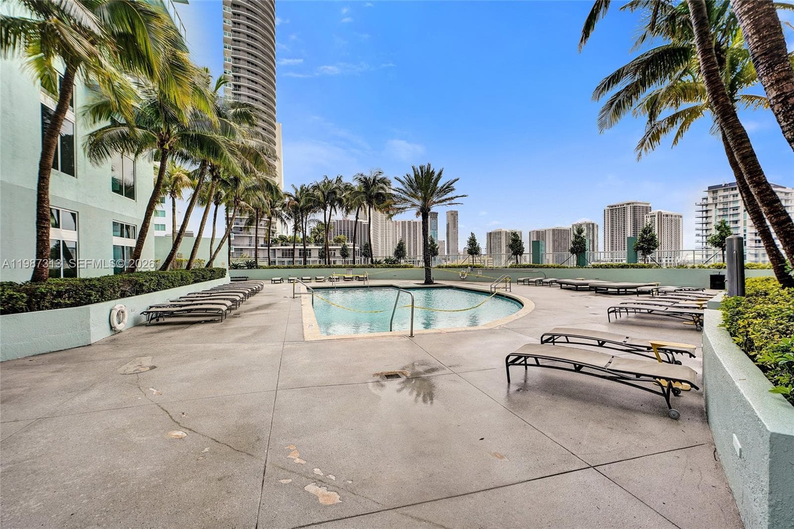 1900 N Bayshore Dr # 816, Miami FL 33132 — 49