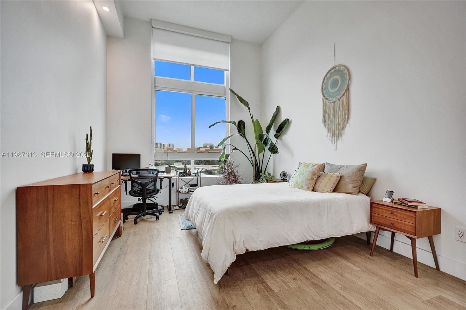 1900 N Bayshore Dr # 816, Miami FL 33132 — 41