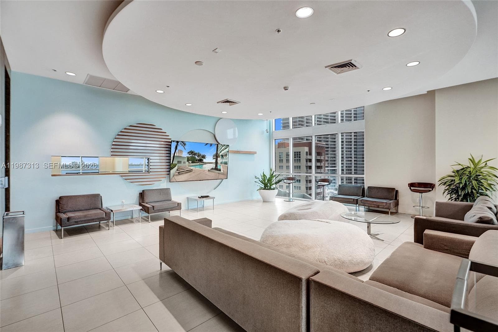 1900 N Bayshore Dr # 816, Miami FL 33132 — 64