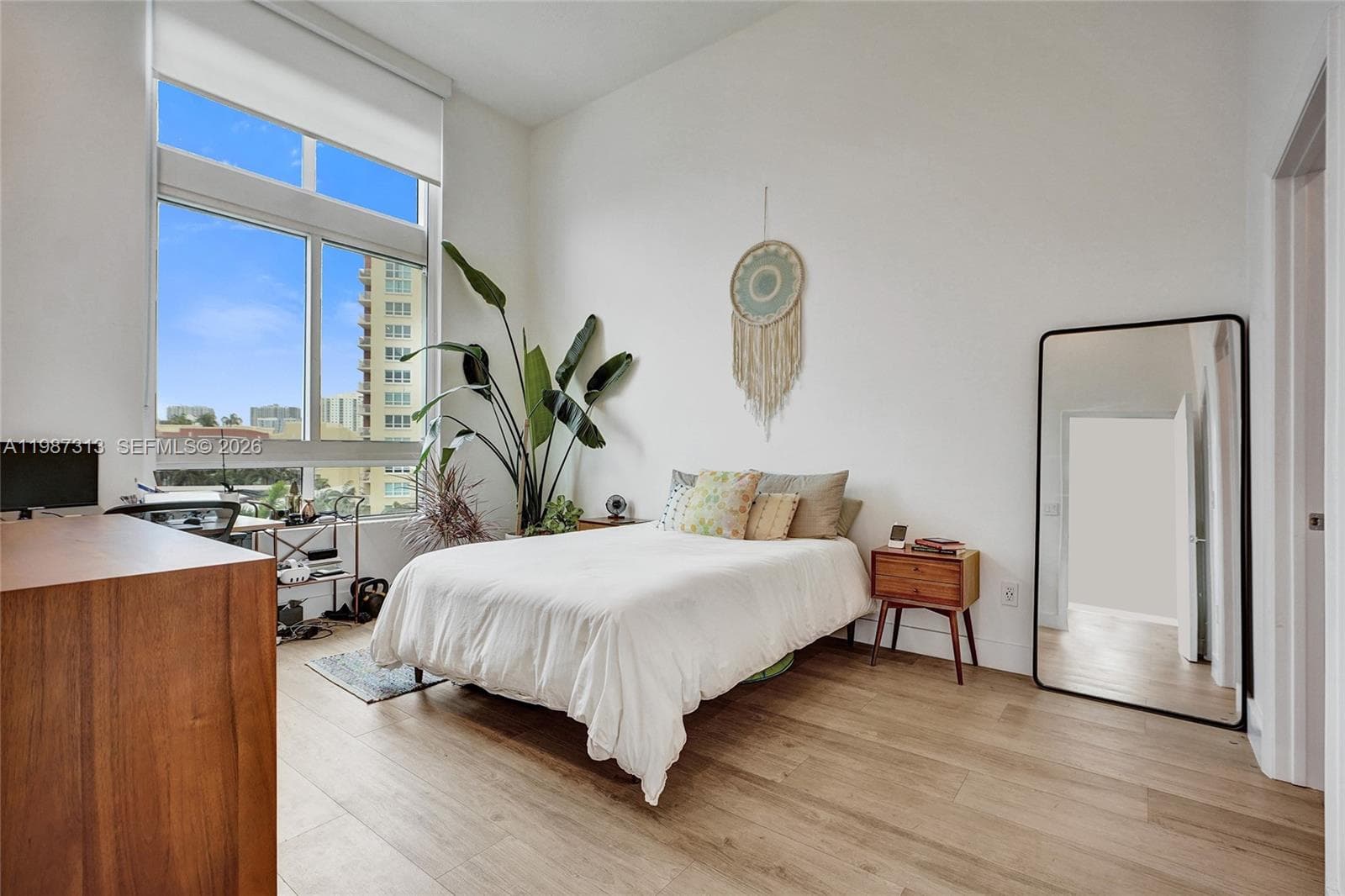 1900 N Bayshore Dr # 816, Miami FL 33132 — 39