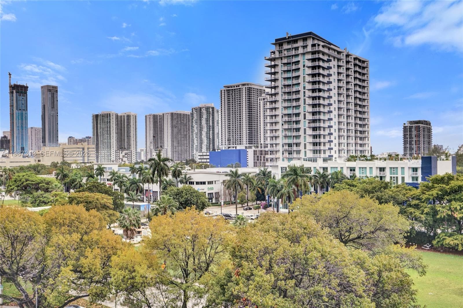 1900 N Bayshore Dr # 816, Miami FL 33132 — 25