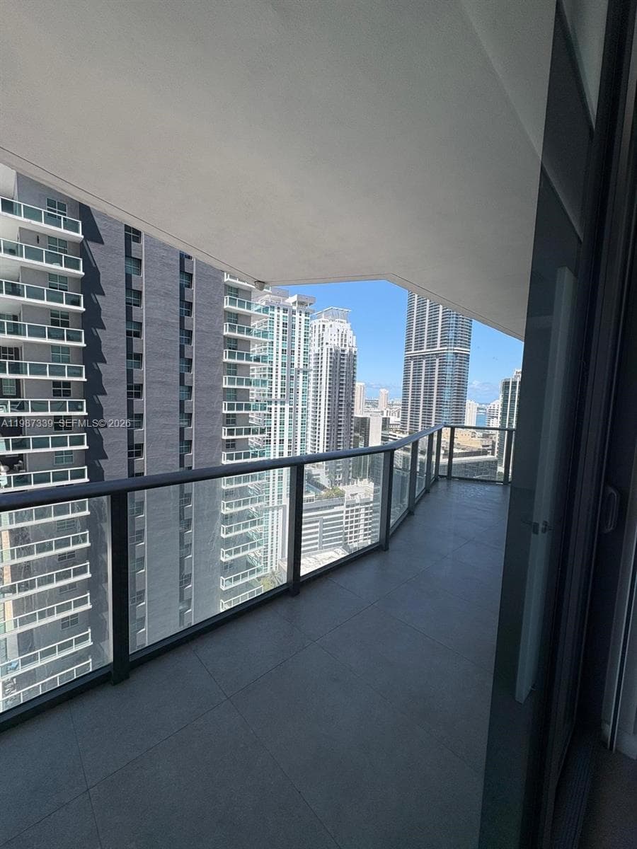 1300 S Miami Ave # 2911, Miami FL 33130 — 27