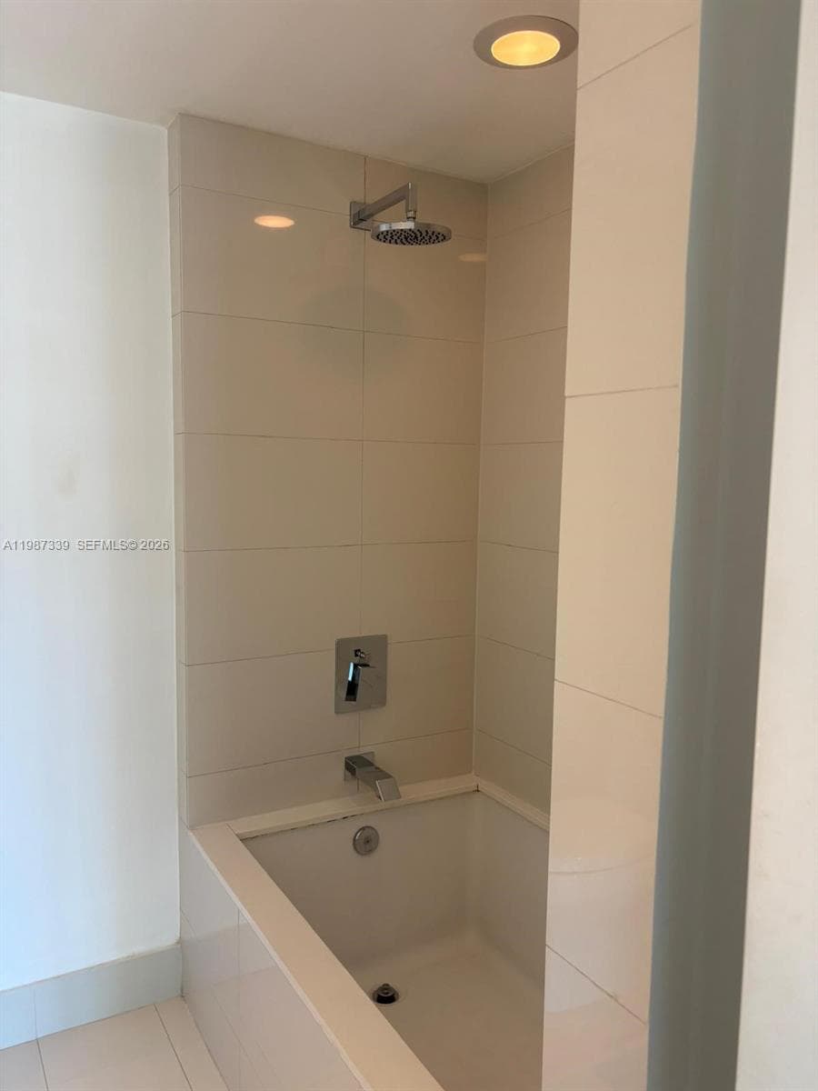 1300 S Miami Ave # 2911, Miami FL 33130 — 10