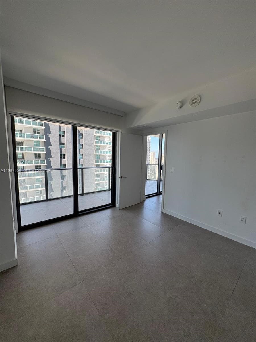 1300 S Miami Ave # 2911, Miami FL 33130 — 19