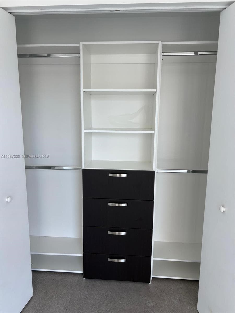 1300 S Miami Ave # 2911, Miami FL 33130 — 21
