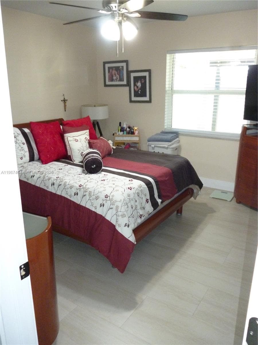 19372 SW 119th Ct, Miami FL 33177 — 27