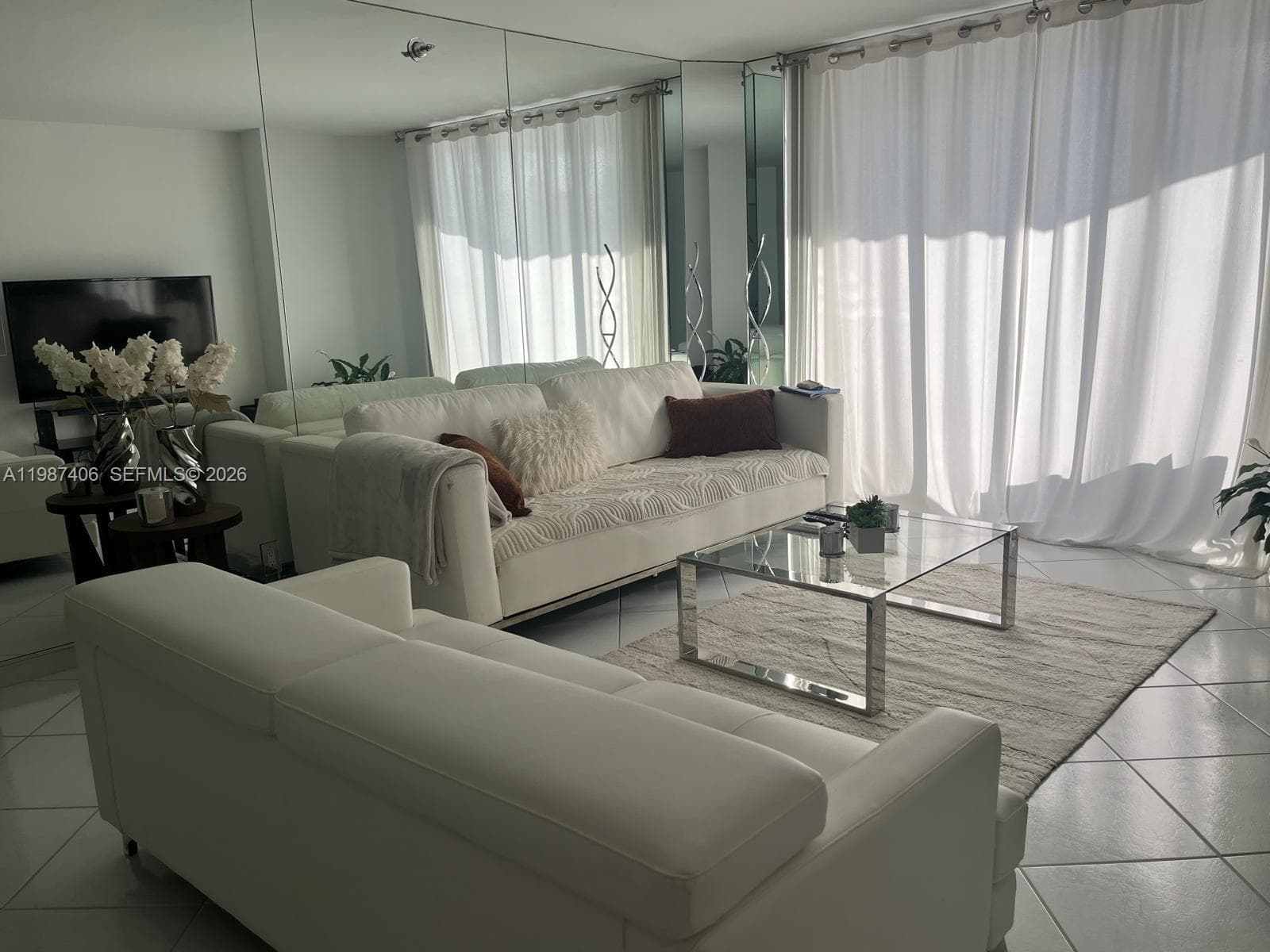 3530 Mystic Pointe Dr # 1412, Aventura FL 33180 — 18