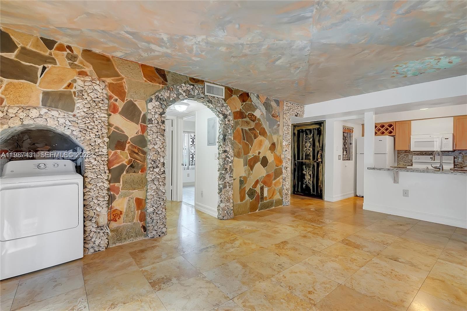 6580 W 27th Ct # 12, Hialeah FL 33016 — 11