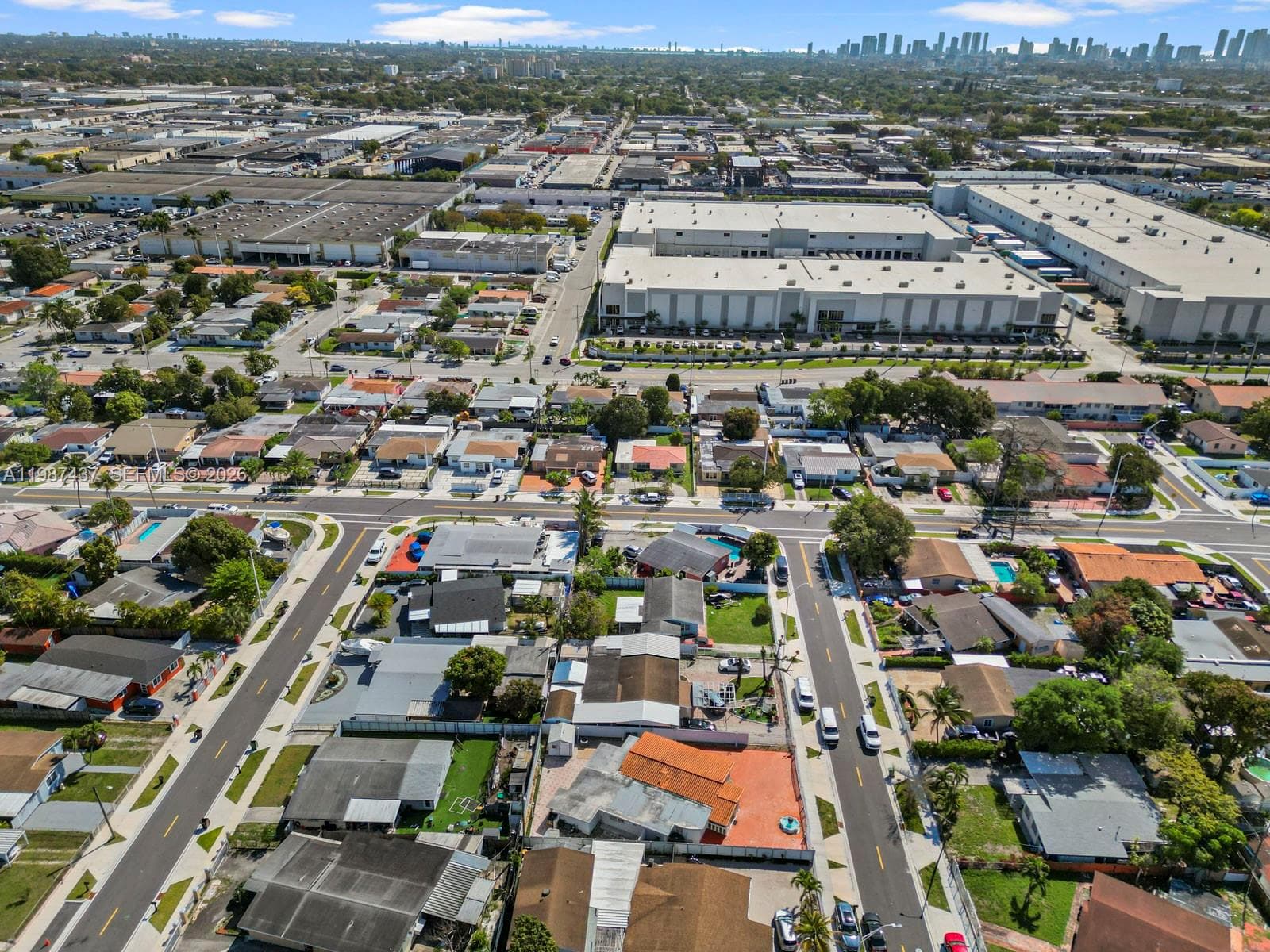 871 SE 5th Pl, Hialeah FL 33010 — 35