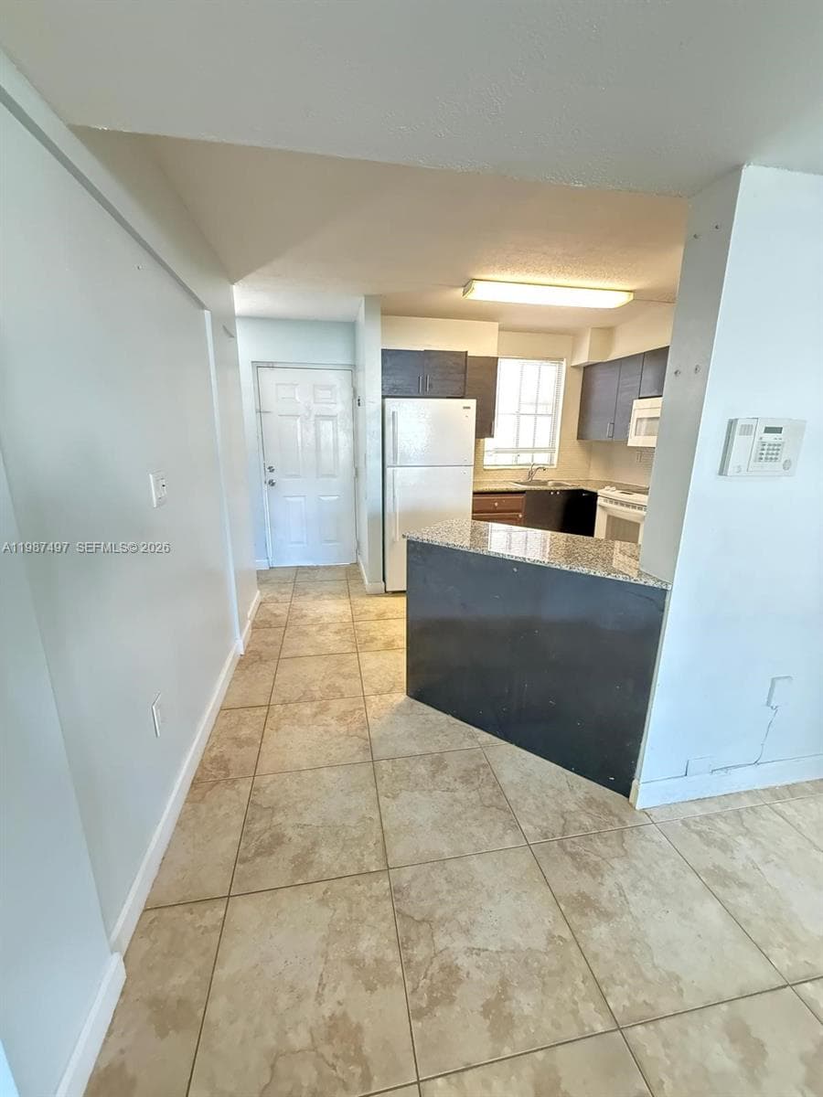 6045 NW 186th St # 115, Hialeah FL 33015 — 12
