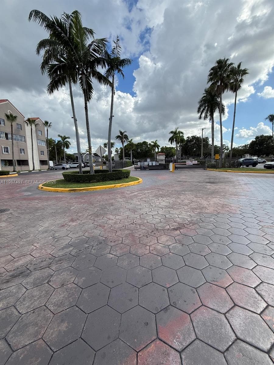 6045 NW 186th St # 115, Hialeah FL 33015 — 3