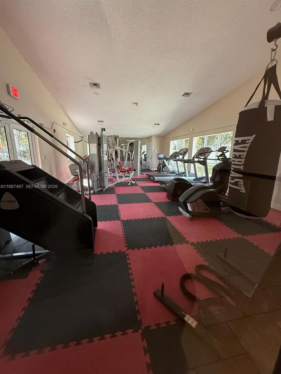 6045 NW 186th St # 115, Hialeah FL 33015 — 8