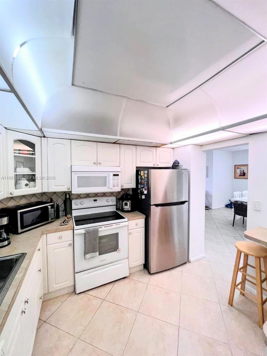 300 Bayview Dr # 915, Sunny Isles Beach FL 33160 — 6