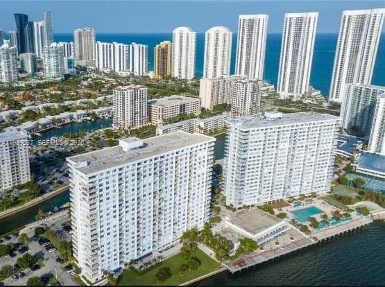 300 Bayview Dr # 915, Sunny Isles Beach FL 33160 — 1