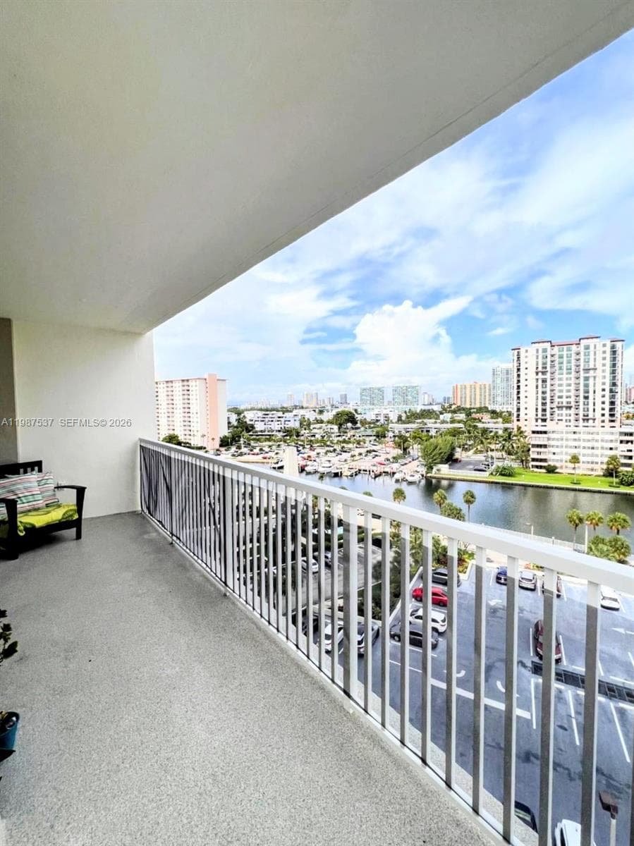 300 Bayview Dr # 915, Sunny Isles Beach FL 33160 — 15