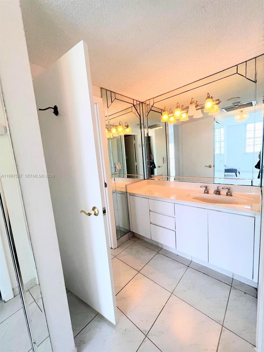 300 Bayview Dr # 915, Sunny Isles Beach FL 33160 — 25