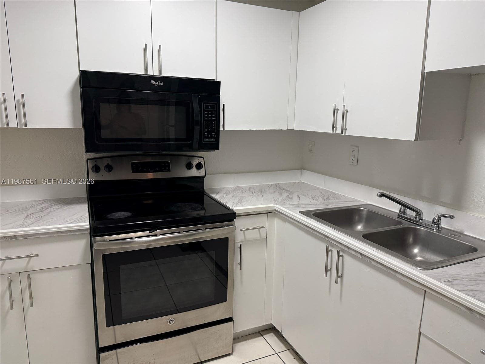 5755 W 20th Ave # 201, Hialeah FL 33012 — 2