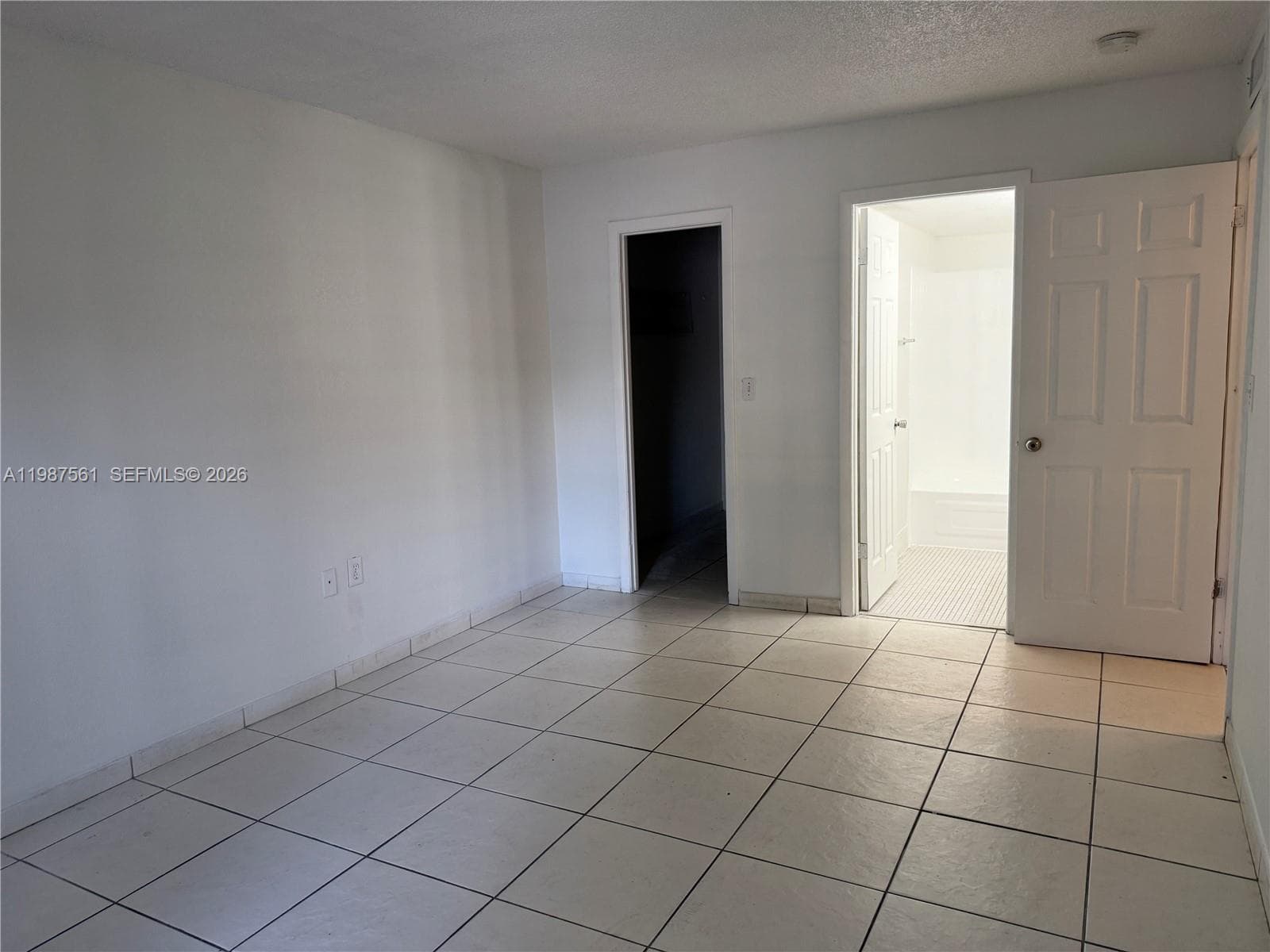 5755 W 20th Ave # 201, Hialeah FL 33012 — 7