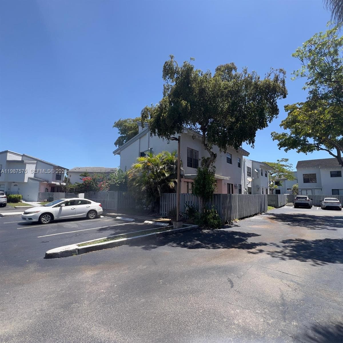 10550 NW 7th Ter # B7, Miami FL 33172 — 9