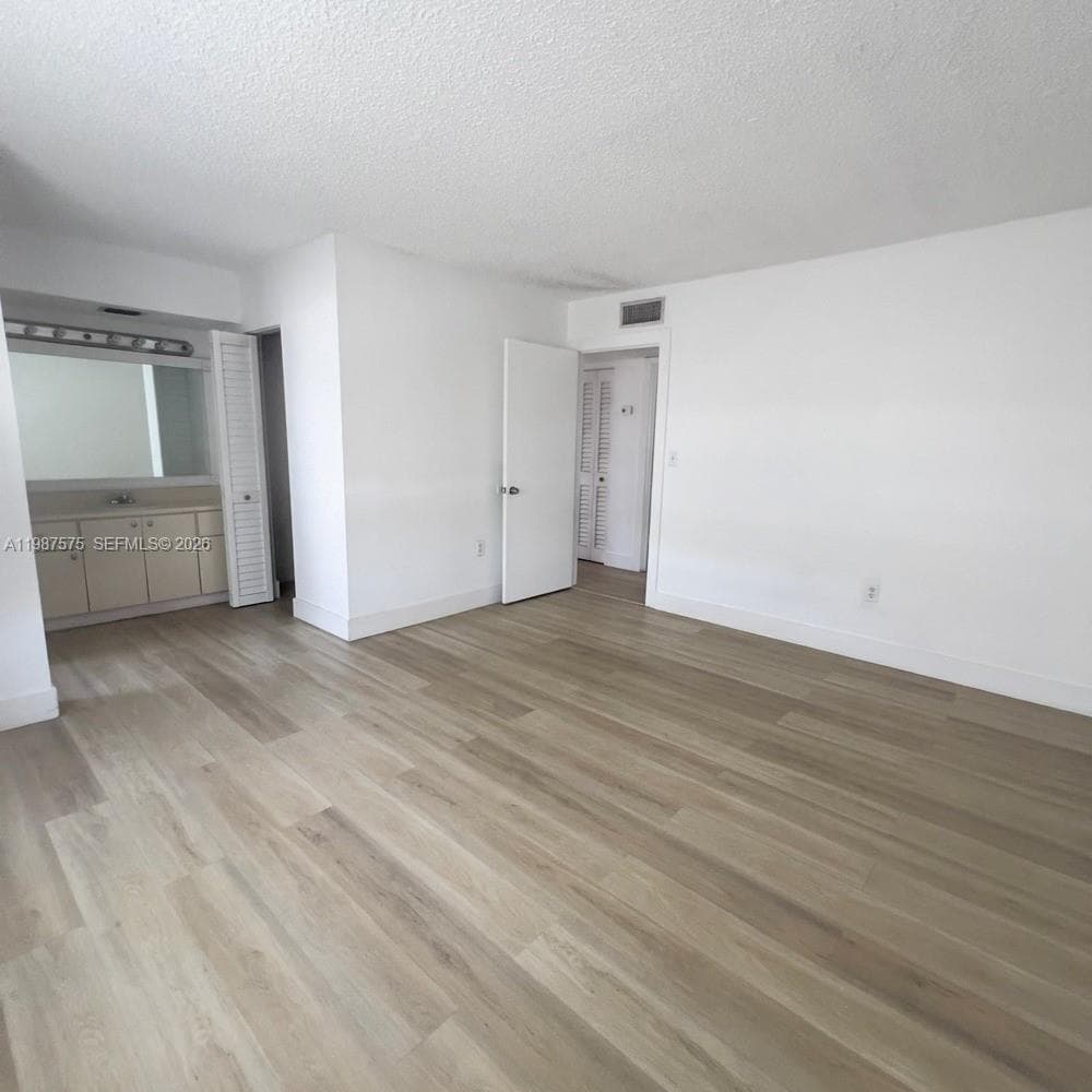 10550 NW 7th Ter # B7, Miami FL 33172 — 18