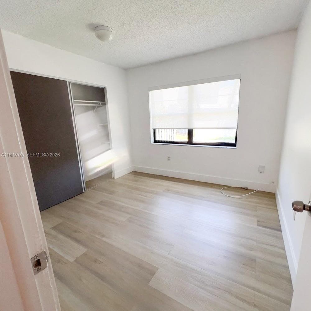 10550 NW 7th Ter # B7, Miami FL 33172 — 25