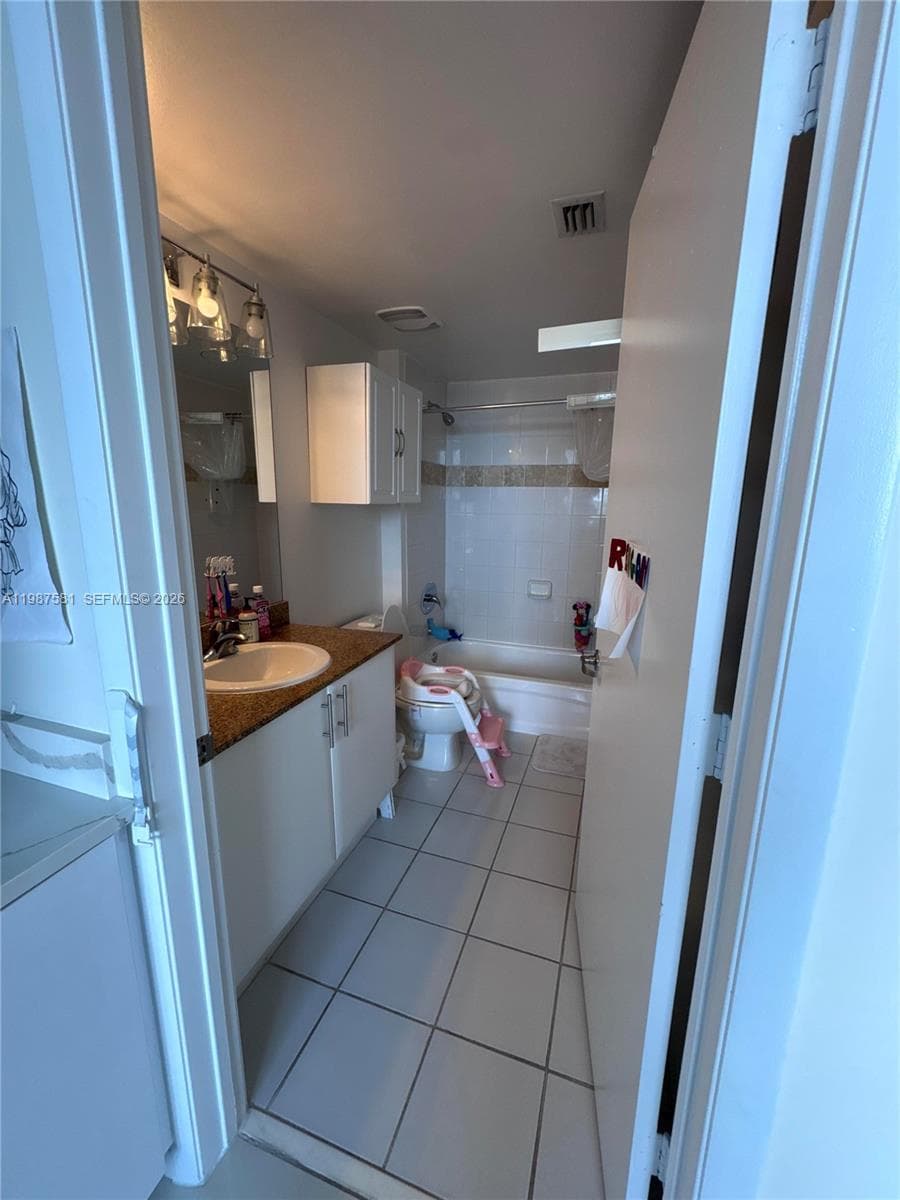 1861 NW S River Dr # 705, Miami FL 33125 — 17