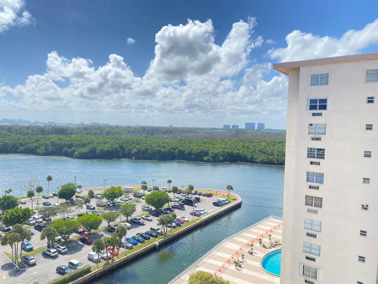 400 Kings Point Drive # 1423, Sunny Isles Beach FL 33160 — 21