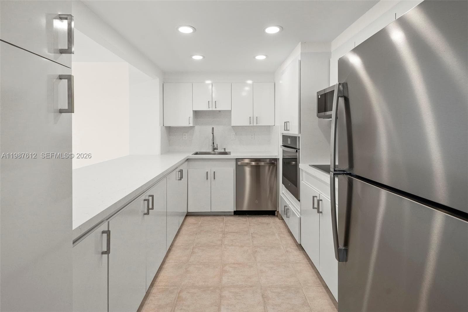 11111 Biscayne Blvd # 19D, Miami FL 33181 — 5