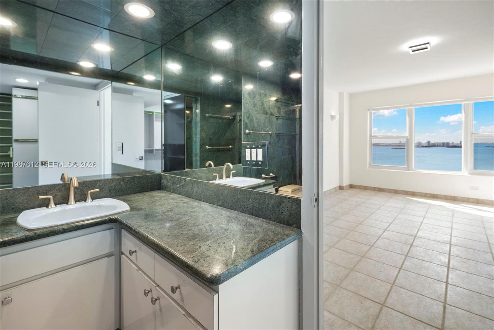 11111 Biscayne Blvd # 19D, Miami FL 33181 — 9